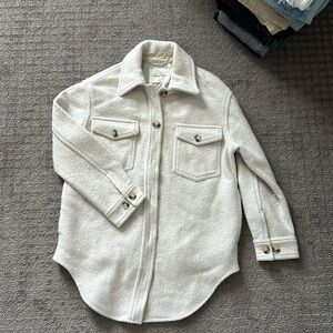 Aritzia Wilfred Free Shirt Jacket in Cream